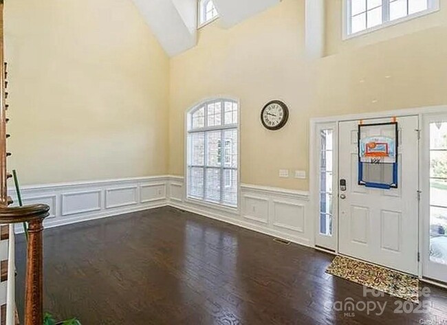 Foto del edificio - 8106 Mandeville Ct