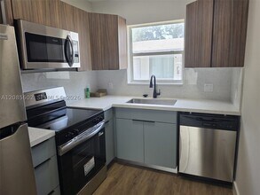 Building Photo - 570 NE 63rd St