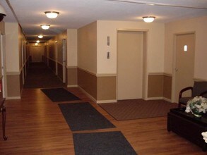 Building Photo - 1350 N Howard St