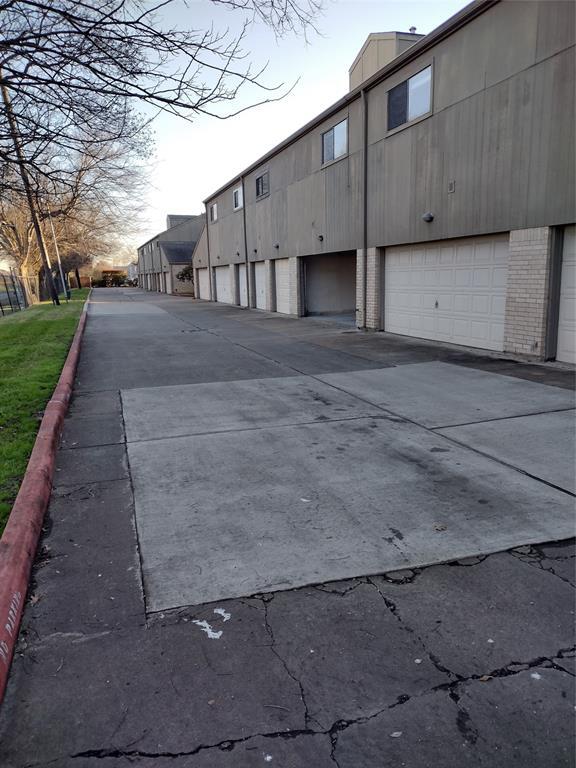 Foto del edificio - 10811 Richmond Ave.