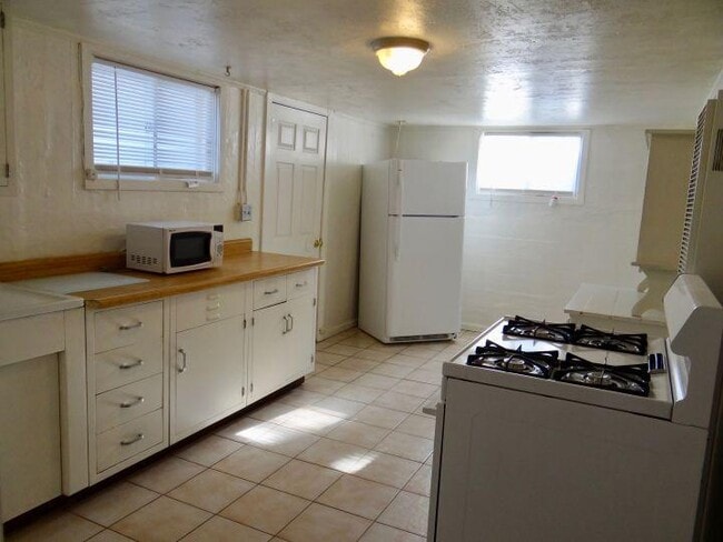 Building Photo - 1 bedroom in Billings MT 59102