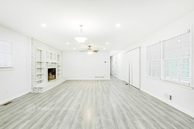 Building Photo - 6 Nellie Brook Dr SW