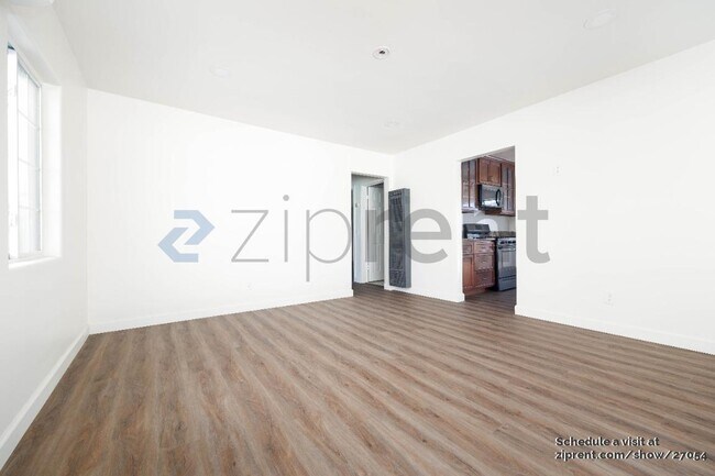 Building Photo - 605 4th Ave