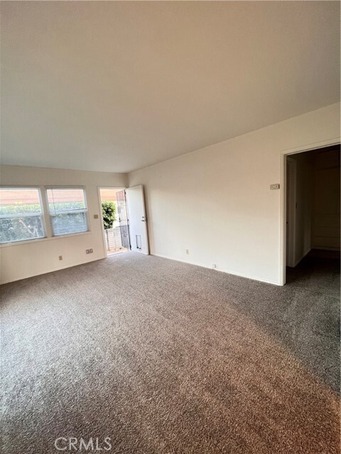 Foto del edificio - 473 W 21st St