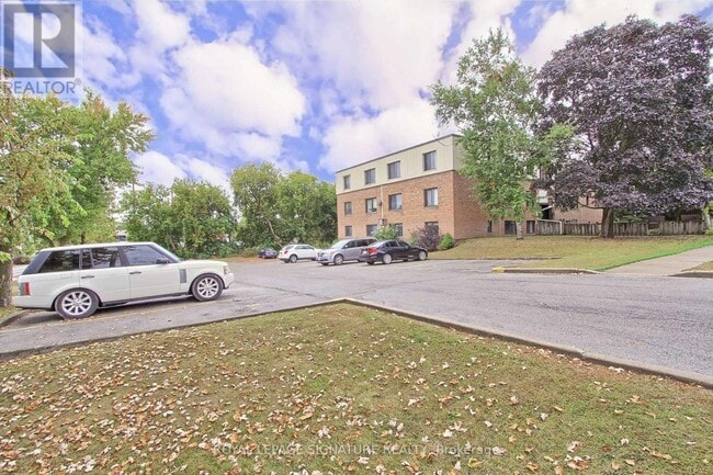 Building Photo - 136 Scanlon Ave