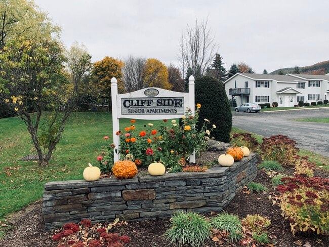 Building Photo - 129 MT Path