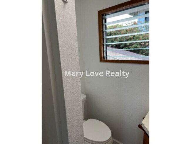 Foto del edificio - NEWLY RENOVATED STUDIO APARTMENT