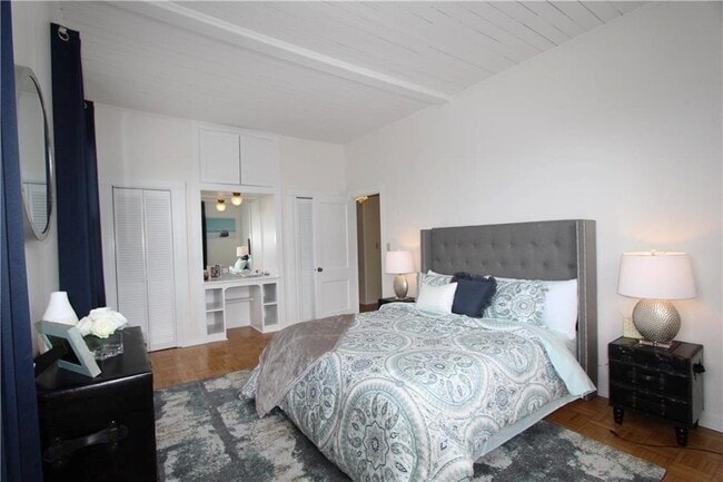 Foto del edificio - 167 Coggeshall Ave