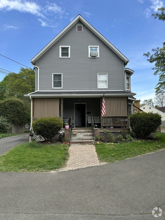 Building Photo - 74 Grassy Plain St