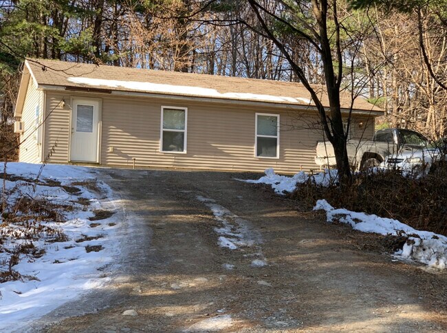 Foto del edificio - 362 Riverside Dr