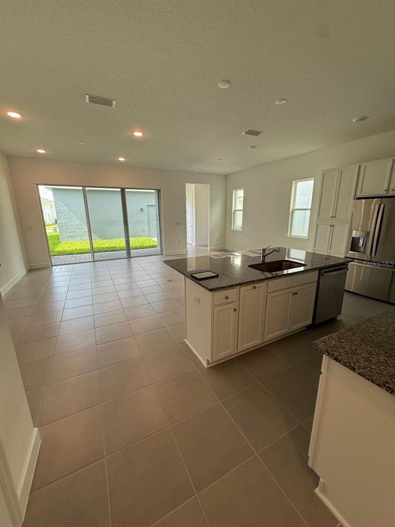 Building Photo - 15144 Field Daisy Dr