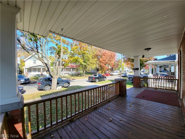 Building Photo - 4219 Sackett Ave