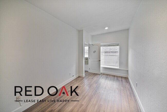 Foto del edificio - ~1 Month FREE~ Fantastic, Modern One Bedro...