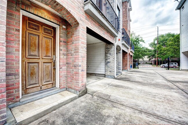 Foto del edificio - 202 McGowen St