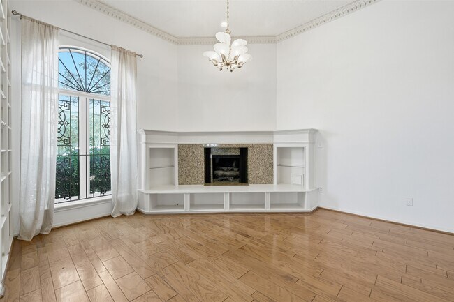 Foto del edificio - 4063 Breakwood Dr