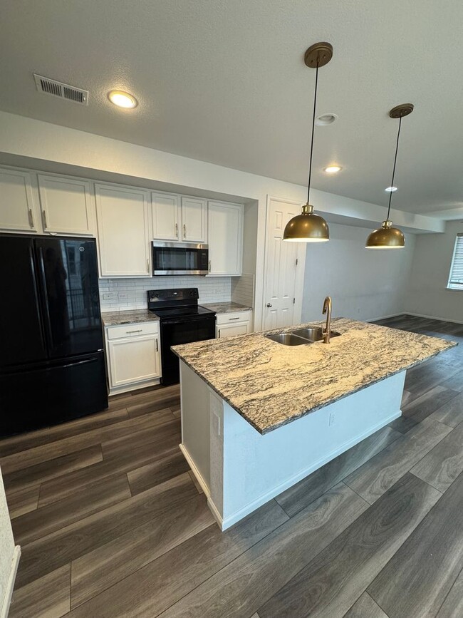 Building Photo - Newly Built Duplex Townhome Available in A...