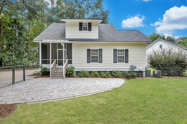 Foto del edificio - Cottage in Richmond Hill City Limits