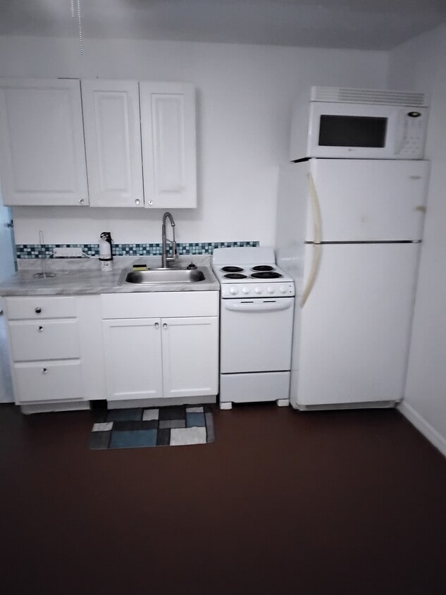 Foto principal - 118 SW Fairway Ave