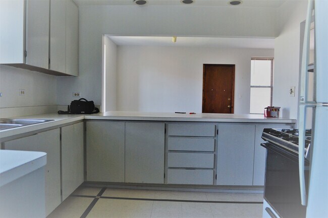 Foto del edificio - 856 N May St