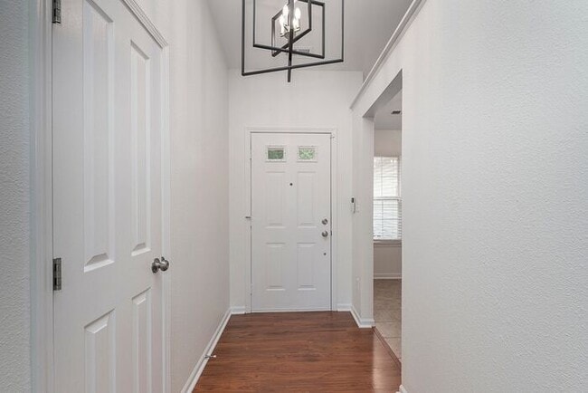 Foto del edificio - Updated 3 Bedroom Ranch on a Cul-De-Sac in...