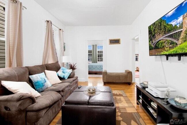 Foto del edificio - 354 Woodlawn Ave