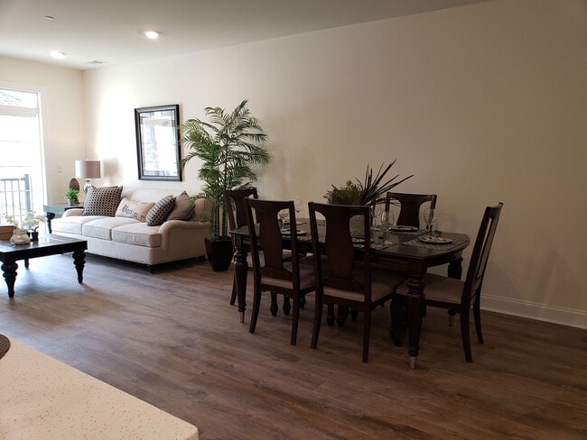Foto del edificio - The Residences at St. Joseph Court