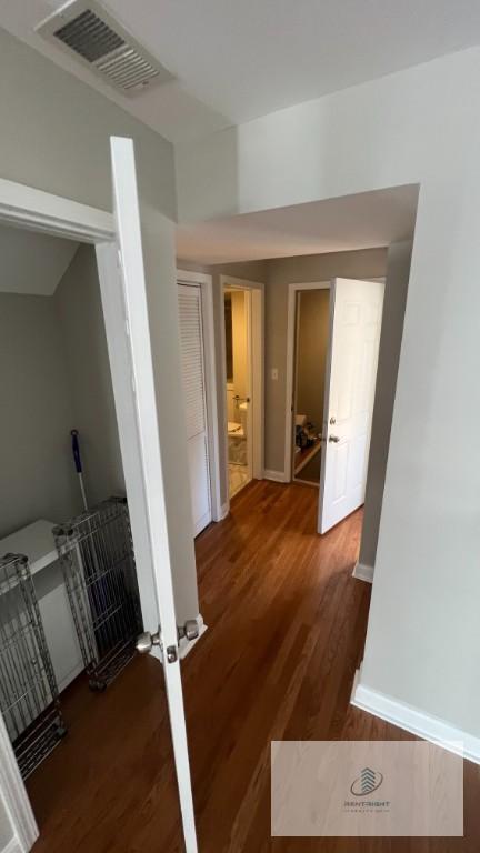 Foto del edificio - 3627 W Oakdale Ave