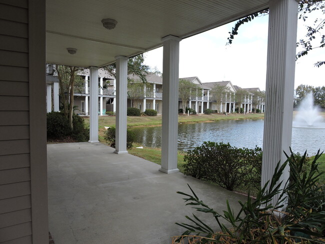 Foto del edificio - Great 3BR/2BA Condo in Arlington Plantatio...