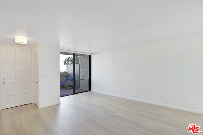 Building Photo - 29239 Heathercliff Rd