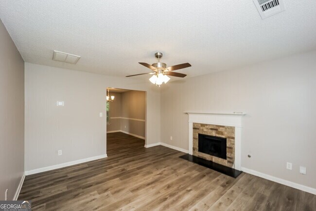 Foto del edificio - 2724 Live Oak Trail