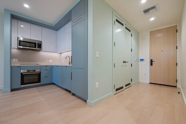 Foto del edificio - 6401 Wilshire Blvd