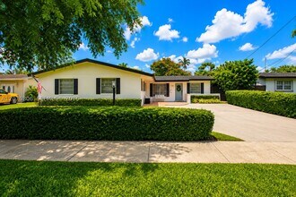 Building Photo - 5380 SW 92nd Ave