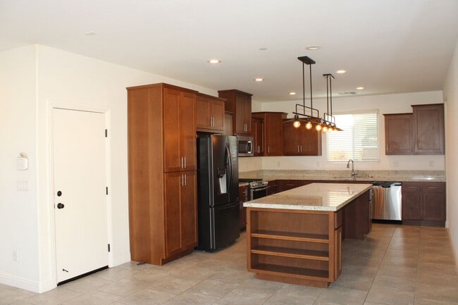 Foto del edificio - 1345 Orchid Ct