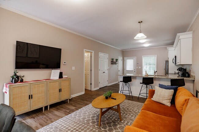 Foto del edificio - PRE LEASING!! AVAILABLE AUGUST 15TH 2025!!...