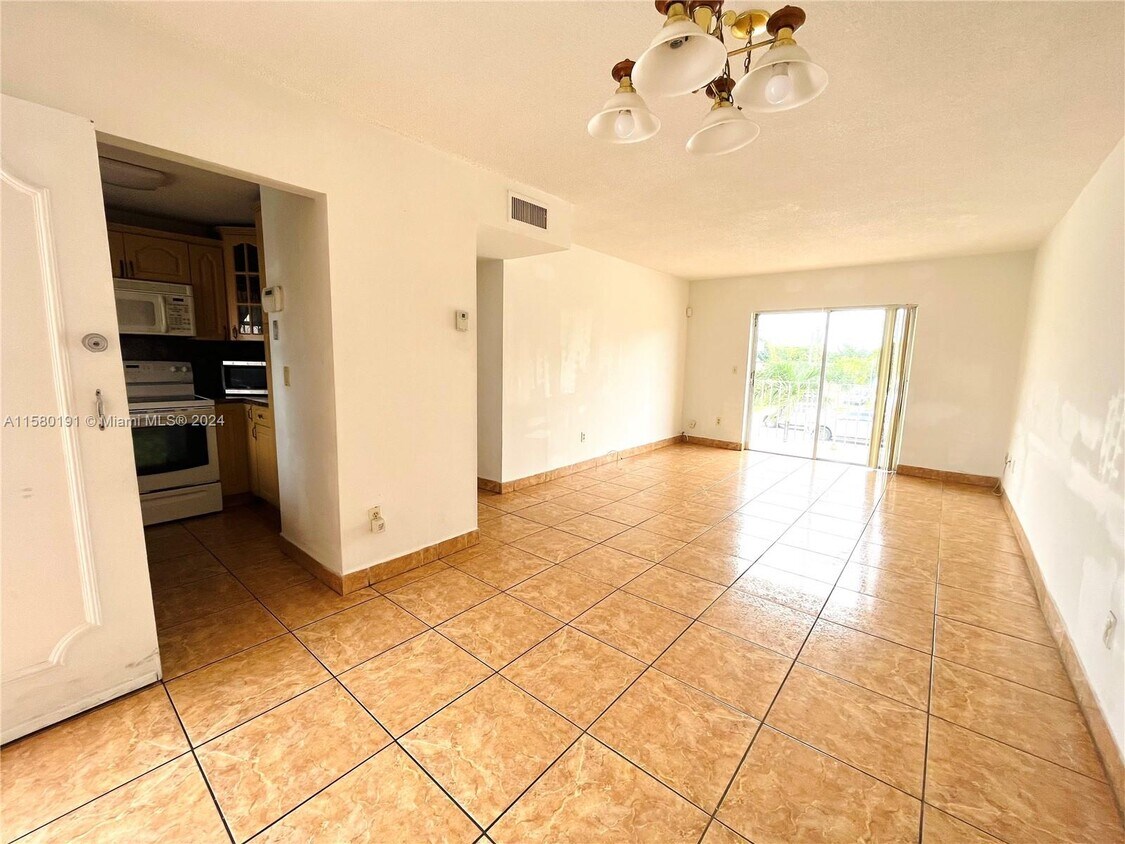 Primary Photo - 6820 W Flagler St