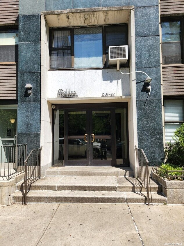 Primary Photo - 98-51-98-64 64th Ave