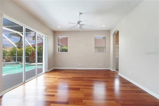 Building Photo - Stunning Westchase 5 Bedroom Pool Home
