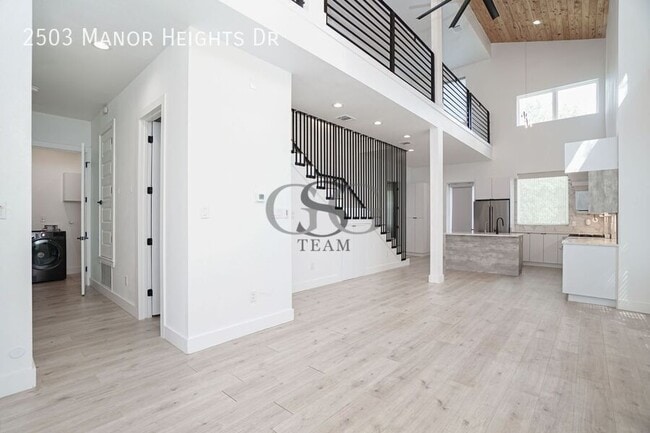 Photo - 2503 Manor Heights Dr- House
