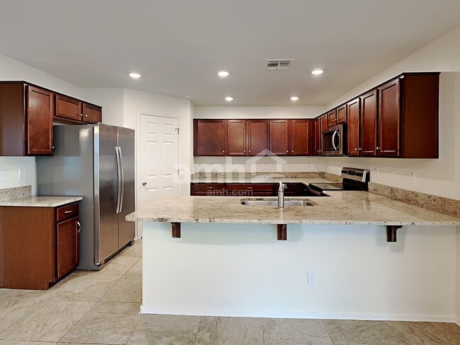 Building Photo - 6833 E Posada Cir