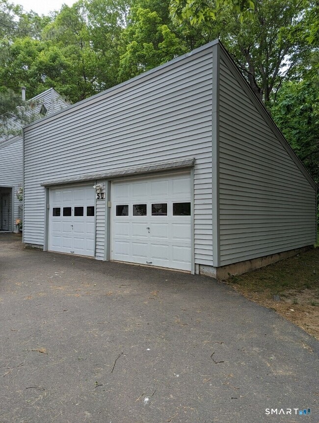 Building Photo - 5 Talcott Forest Rd