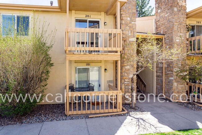 Building Photo - 850 Tenderfoot Hill Rd