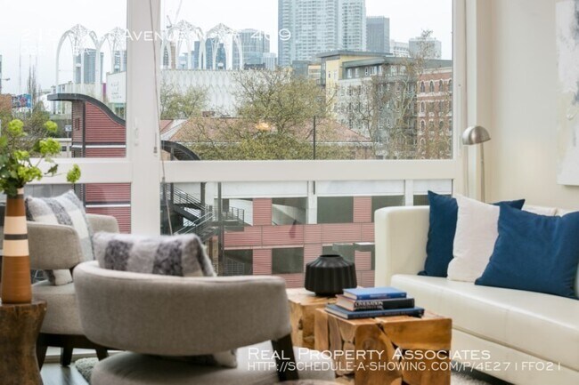 Building Photo - Studio in VIVID Queen Anne