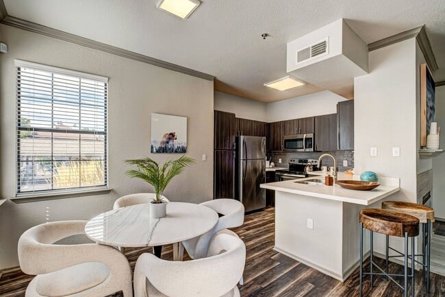 Foto del edificio - Retreat Westminster Center