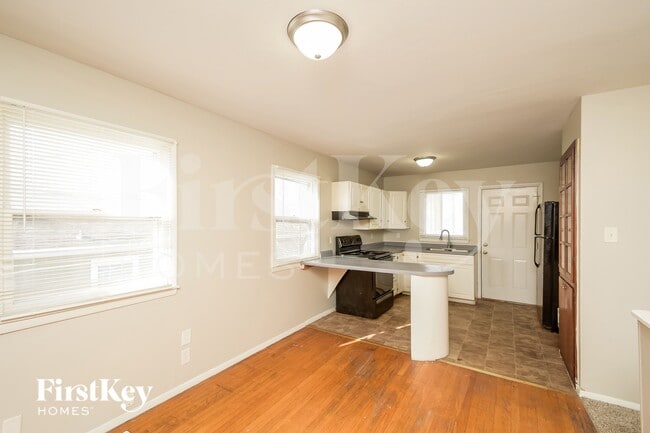 Foto del edificio - 8308 E 35th Pl