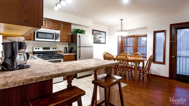 Wolf Run - Kitchen - Wolf Run Manor Townhomes