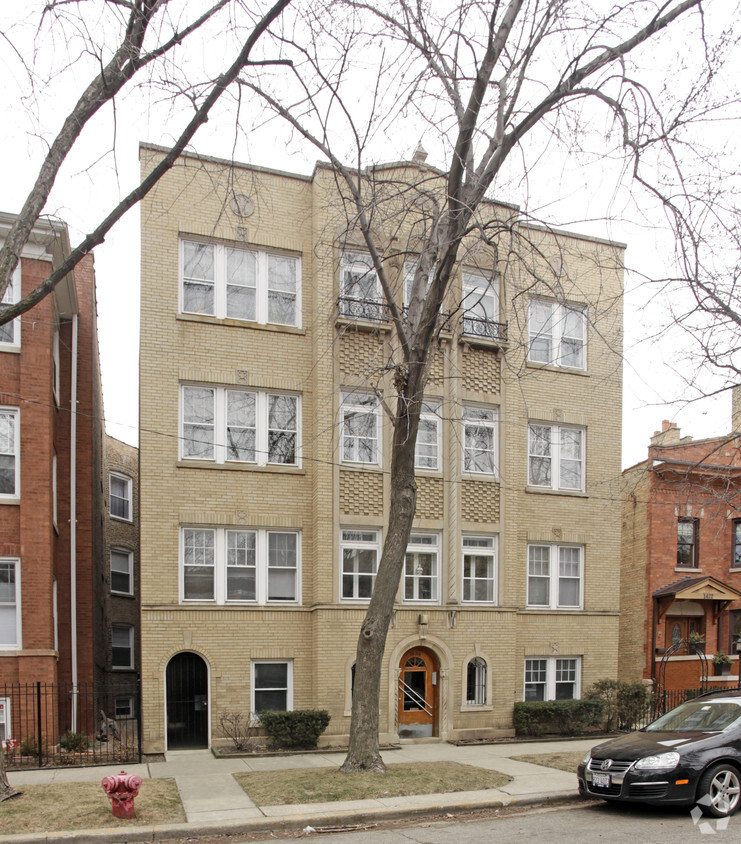 Building Photo - Edgewater Glen Apartments