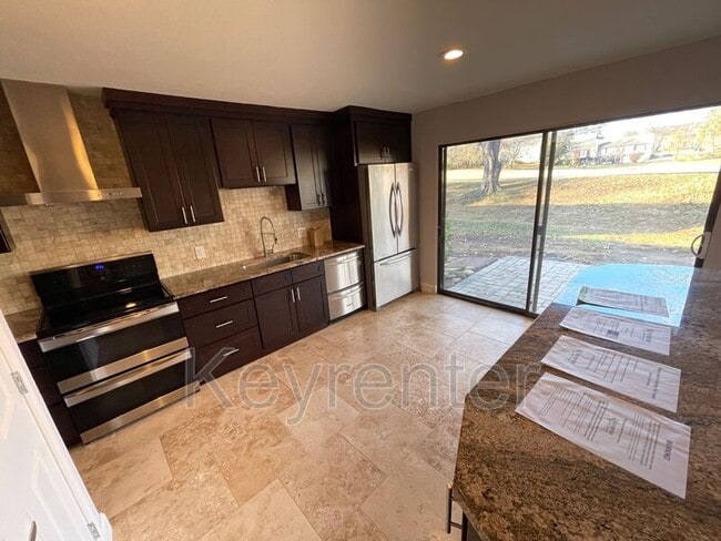 Photo - 516 Lost Tree Ln House