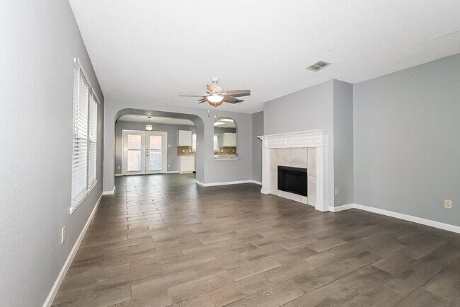 Building Photo - 1220 Carberry St