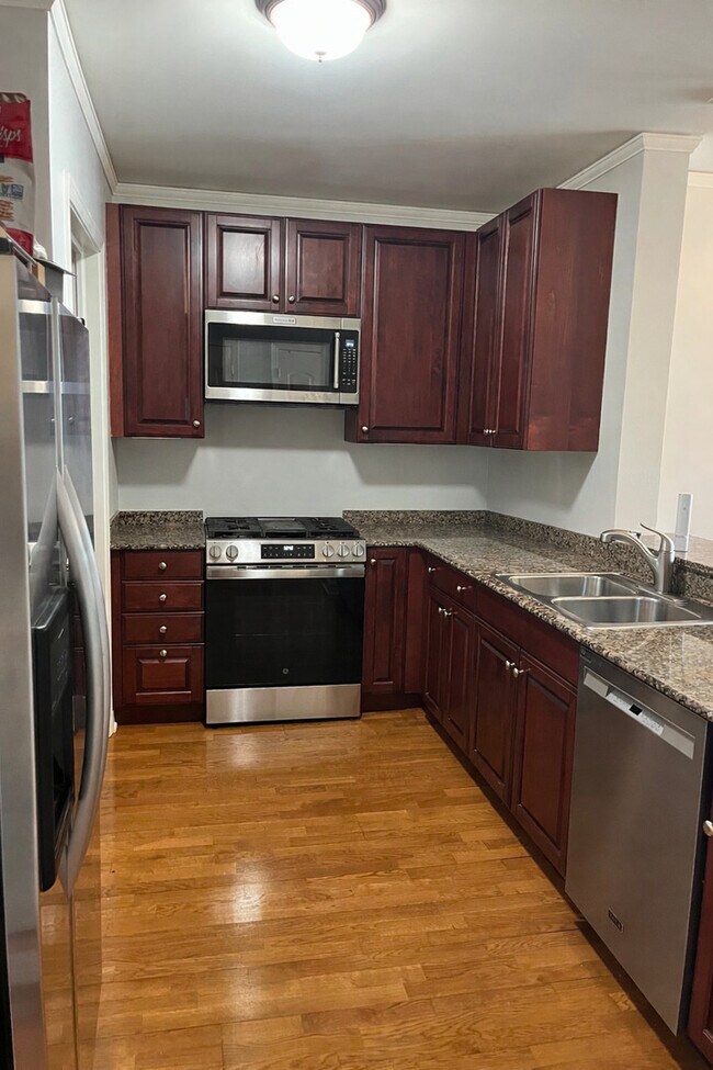 Foto del edificio - 420 E Waterside Dr