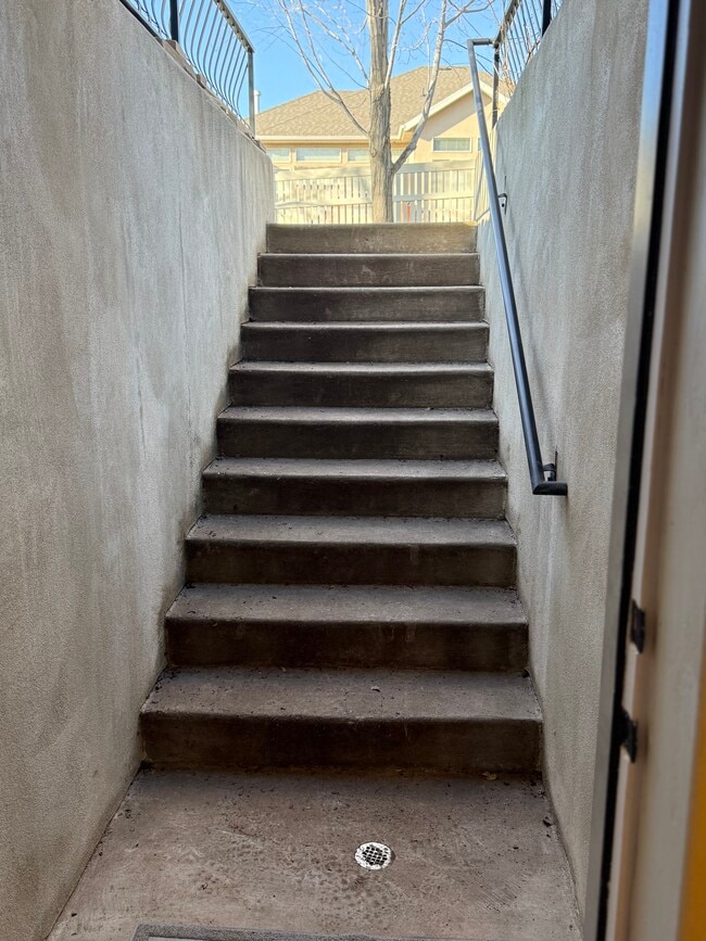 Foto del edificio - 1213 E St Josephs St